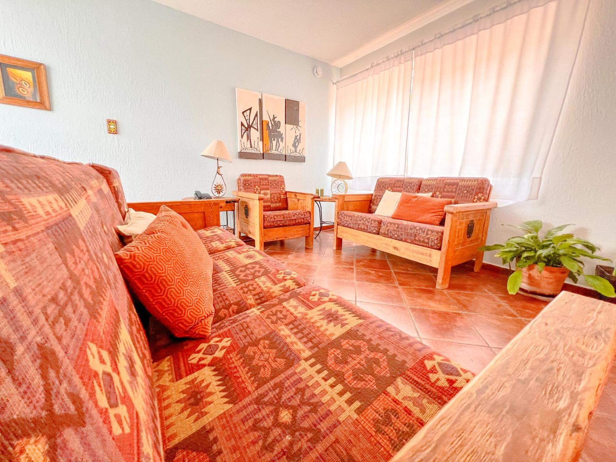 Colorful Family Condo With Terrace And Free Parking Guanajuato Bagian luar foto